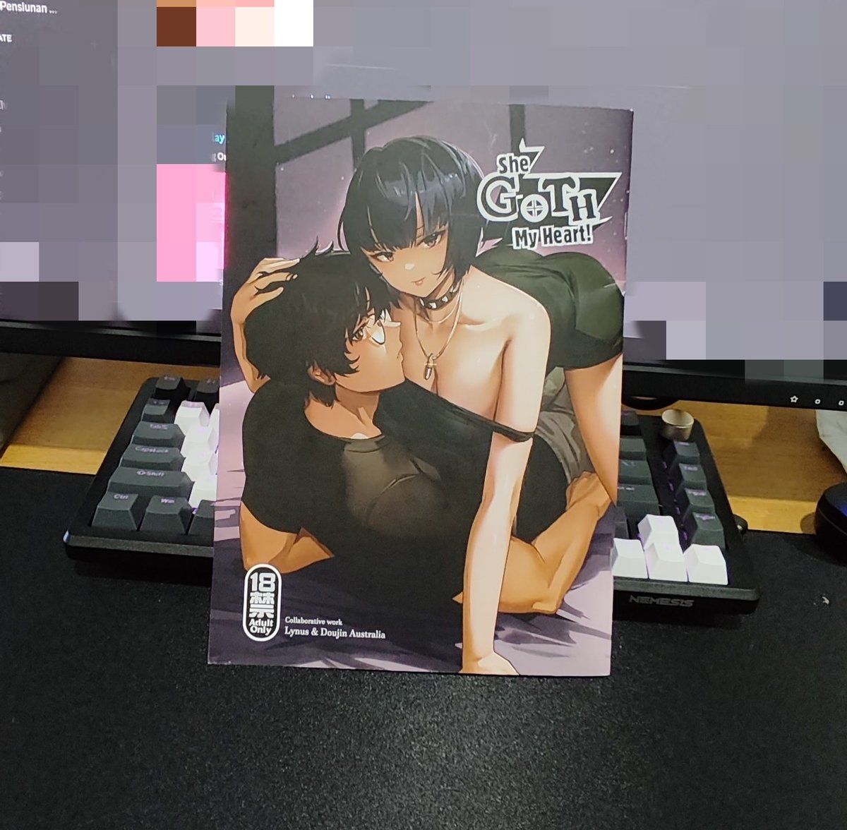 Now this is what i've been waiting for.
I love <a href="/lynus1717/">17Lynus (いなりなす) ☄️</a> <a href="/Lynus_T/">Lynus</a> art whole heartly. <a href="/DoujinshiAuz/">Doujinaustralia</a> good story. Next collab with sir culton plz.
I was waiting for around 30 minutes to finally meet and get an autograph.
Ngl lynus looks cute with that risu cosplay👀.