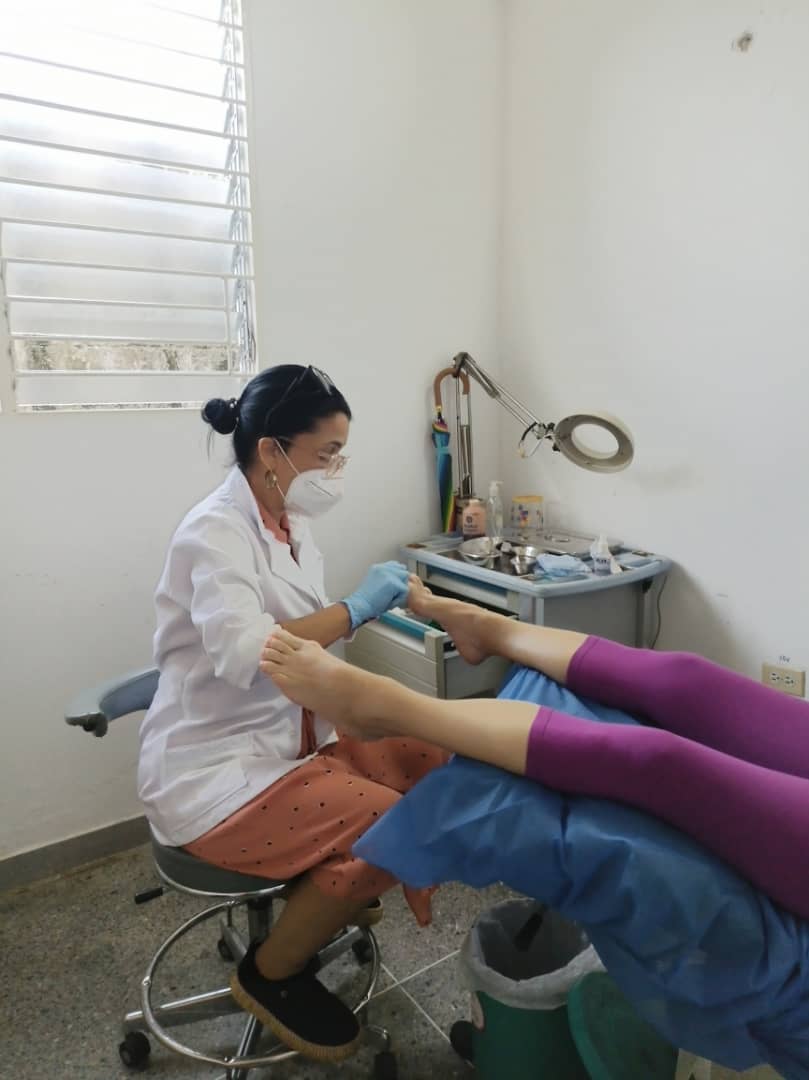 🌟 Se brinda servicio de podología en CDI Los Baraures, estado Portuguesa.
#CubaPorLaVida 
#CubaCoopera