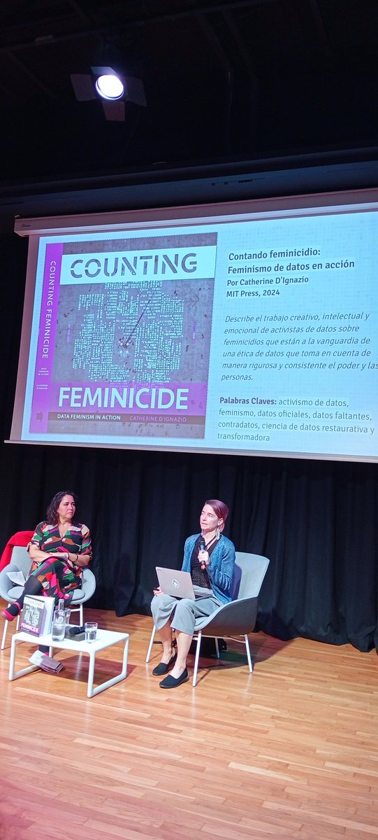 Ana María Castillo (@saltamentes) on Twitter photo Aprendiendo sobre datos, IA (¿o IA feminista?) con las tremendas <a href="/kanarinka/">Catherine D'Ignazio @kanarinka.bsky.social</a> y <a href="/lilaroja/">Mayo Fuster Morell</a> Aprendiendo sobre datos, IA (¿o IA feminista?) con las tremendas <a href="/kanarinka/">Catherine D'Ignazio @kanarinka.bsky.social</a> y <a href="/lilaroja/">Mayo Fuster Morell</a>