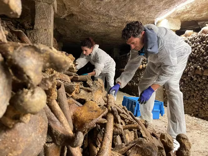 24/09 > A #Paris, des chercheurs veulent faire parler les morts des catacombes tinyurl.com/23vhmdl9 via <a href="/lemonde/">LeMonde</a> #ScienceCQFD
