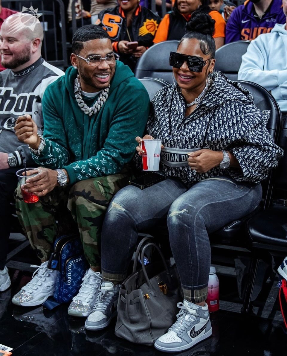 JHudStLouis314's tweet photo. Love ❤️ and basketball 🏀 
Nelly and @ashanti https://t.co/WPvx8AwLUP