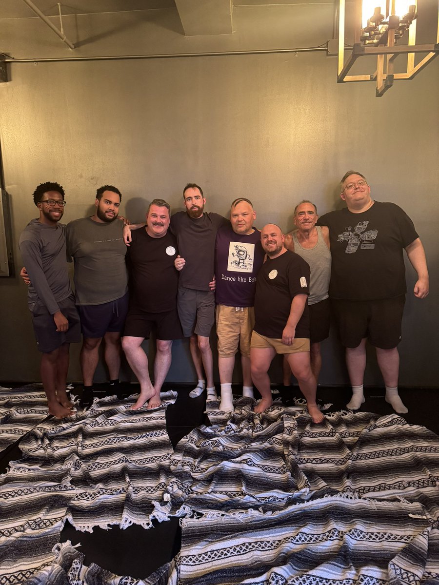 CoachCub's tweet photo. @Joanillo_haha If you’re in NYC, I’m on it! I host bear cuddle piles there and have 2 coming up in December.  More info at my FB group - search “the belly club” https://t.co/zQCpLDMy0Y