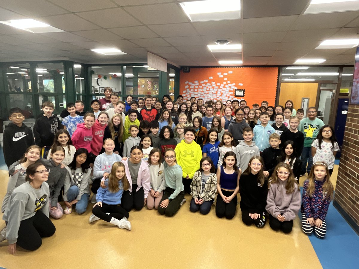 ✨ CONGRATULATIONS TO OUR OCTOBER "ABOVE THE LINE" STUDENTS AT FRANZEN! ✨

Congratulations to our outstanding October Above the Line Franzen Students! Your dedication and commitment to embodying the 8 Keys of Excellence is evident.  Keep shining! ⭐

#WeAreItasca10