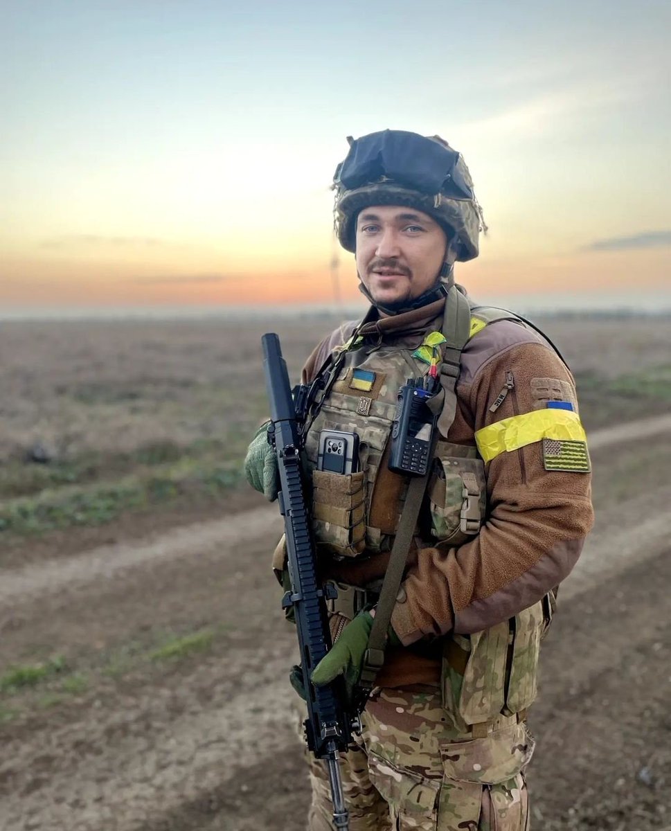 YuriiHorskyi's tweet photo. В один з ранків наша аеророзвідка просто не виявила жодного росіянина на своїх передових позиціях. Ми швидко сформували групи і різними маршрутами вирушили на перевірку першої смуги оборони. Обійшли найближчі позиції на глибину в пару посадок - зрозуміли що росіяни цього ранку... https://t.co/9TRBh9qtoJ