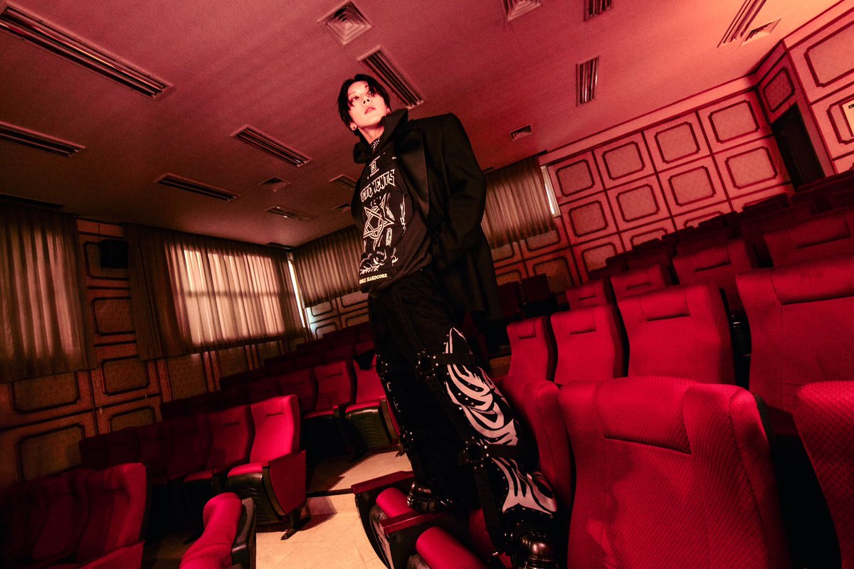 WayV The 6th Mini Album ‘FREQUENCY’ Image Teaser 1 #TEN 

【FREQUENCY - The 6th Mini Album】 
➫ 2024.11.25 (CST/KST)

🖐️Pre-Release ‘HIGH FIVE’
➫ 2024.11.19 (CST/KST)

💿Pre-order
wayv.lnk.to/frequency

#WayV #威神V #FREQUENCY
#WayV_FREQUENCY