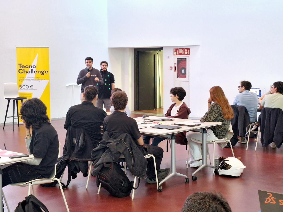 TecnoCampus's tweet image. 🔙 El cap de setmana passat vam donar la distribució dels equips 🫂 que participaran a la #TecnoChallenge del cap de setmana que ve, i la selecció dels reptes AntenaTrenLab, #WhiteJacket i Moodest.

Ens veiem aquest cap de setmana amb la resolució d&apos;aquests reptes reals 👀⌛