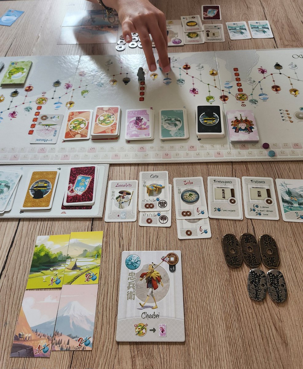 ortilys's tweet photo. Petite aprem Tokaido (mon jeu préféré ever 🥰), avec toutes les extensions, et le Tokaido Duo !
Merci  @AntoineBauza 🤩 on passe toujours de bons moments https://t.co/cBMohSbDKg
