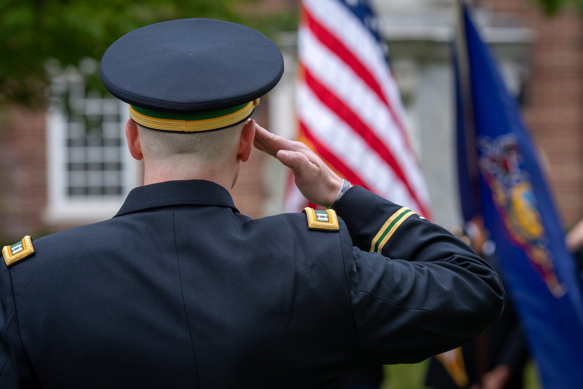 wjcollege's tweet photo. 🌟 Happy Veterans Day! 🇺🇸 Today, we honor the brave heroes who have served and sacrificed for our freedom. Let’s come together in gratitude, remembering their courage and commitment.  #VeteransDay #ThankYouVeterans https://t.co/rINRzgygsa