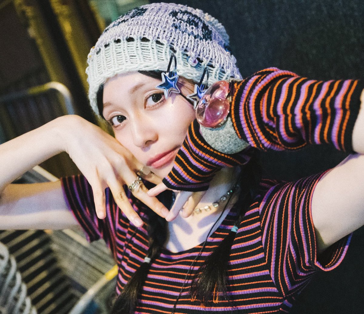 77oakr's tweet photo. そして誕生日です、29歳、ラスト20代!!厚かましいベリベリキュート還暦に向けてこれからも突っ走ります🩷💙いつもありがとこれからもよろしくね https://t.co/1vNTlaMWxI