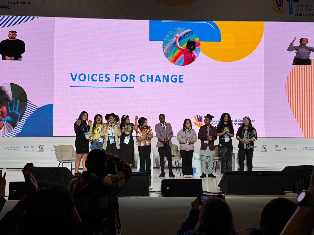 JoiningForcesSV's tweet image. 🌍✋ El 7 y 8 de noviembre, como Alianza Joining Forces, participamos en la 1ra Conferencia Ministerial para Poner Fin a la Violencia contra la Niñez. Se destacó la necesidad de entornos seguros y acceso universal a servicios que promuevan el bienestar infantil.​
​
#JoiningForces