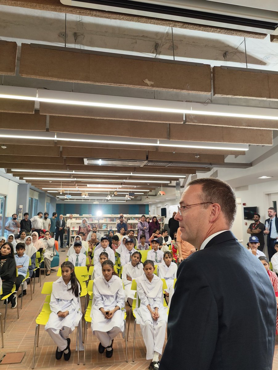 We welcomed <a href="/McDonaldScott_/">Scott McDonald</a> to Lahore today where he met with <a href="/RanaSikandarH/">Rana Sikandar Hayat</a>, our staff, celebrated a decade of the Scotland Pakistan scholarships and saw the impact we make across Punjab. Onwards to Karachi as we celebrate #BritishCouncil90 together with Pakistan!
<a href="/scotgov/">Scottish Government</a>
