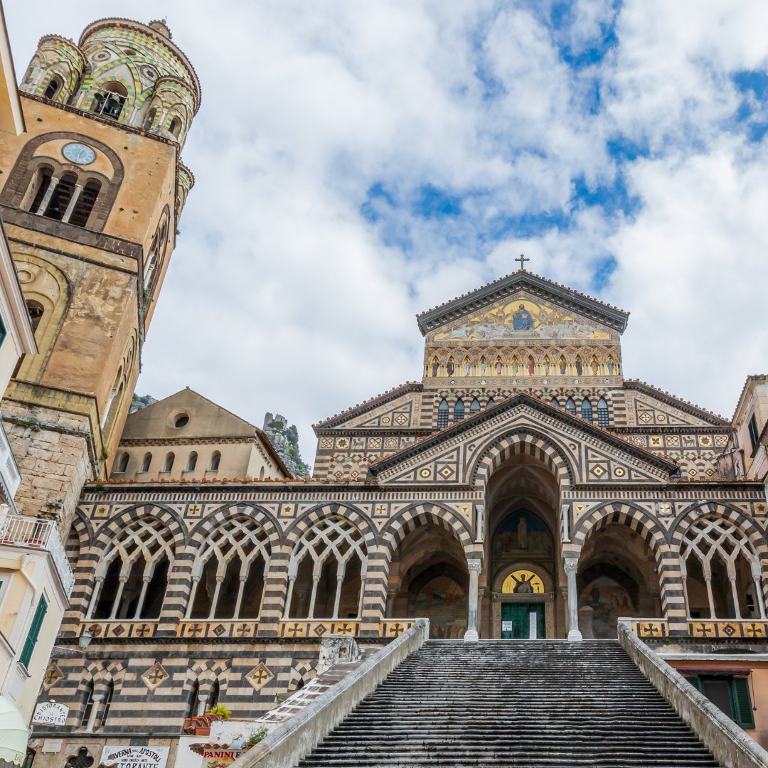 🌟 Un gioiello sulla Costiera: la Cattedrale di Amalfi è uno spettacolo di storia e bellezza senza pari.

🧳 Scopri altri consigli per #viaggiinauto sul blog #Informaviaggi ➡️ buff.ly/3yaPe4j 

#ontheroad