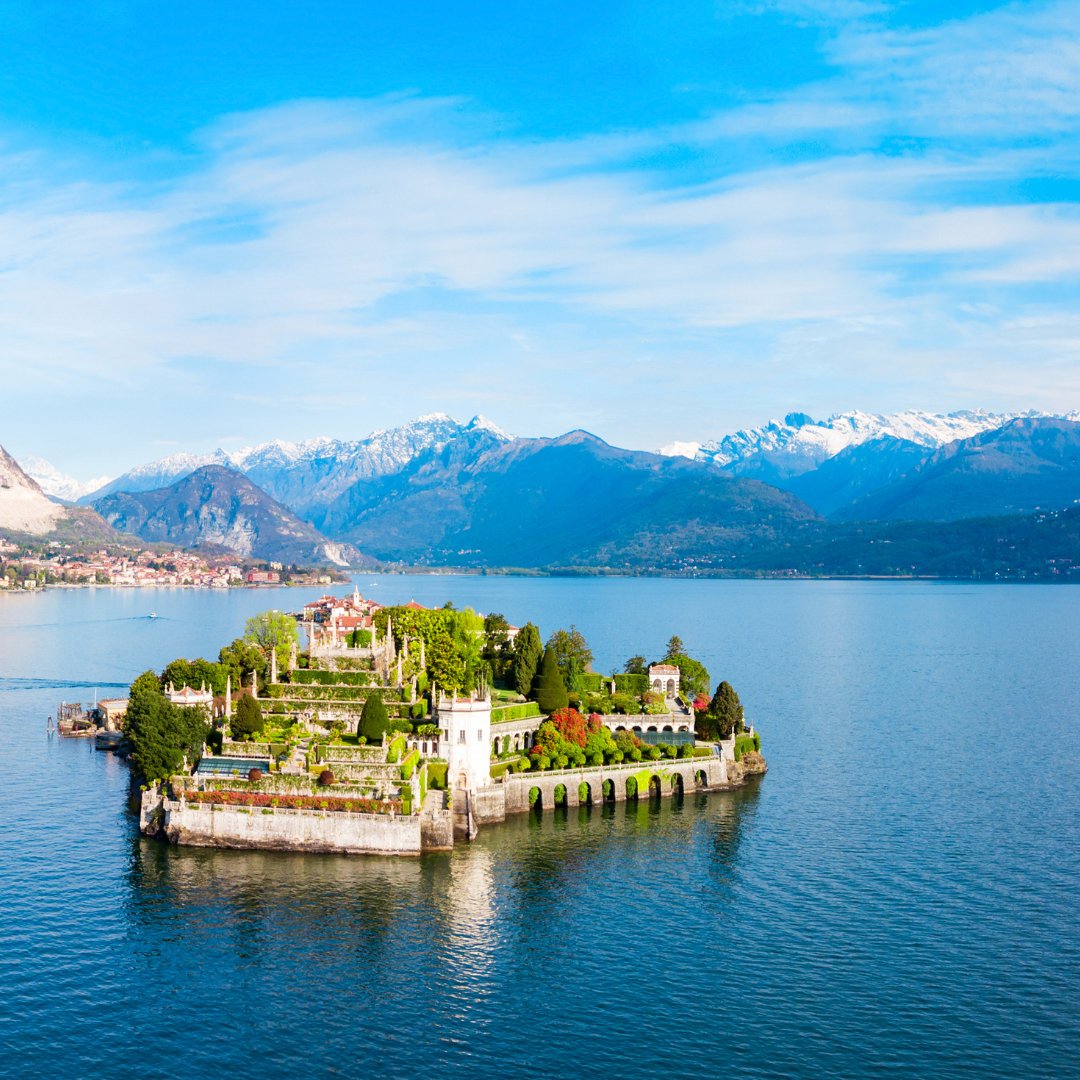 🌸 Un viaggio tra natura e arte sull’Isola Bella. Un posto incantato che sembra uscito da un sogno! 🌊

📱 Seguici su Instagram per altri contenuti simili ➡️buff.ly/3YmHiHP 

#ontheroad