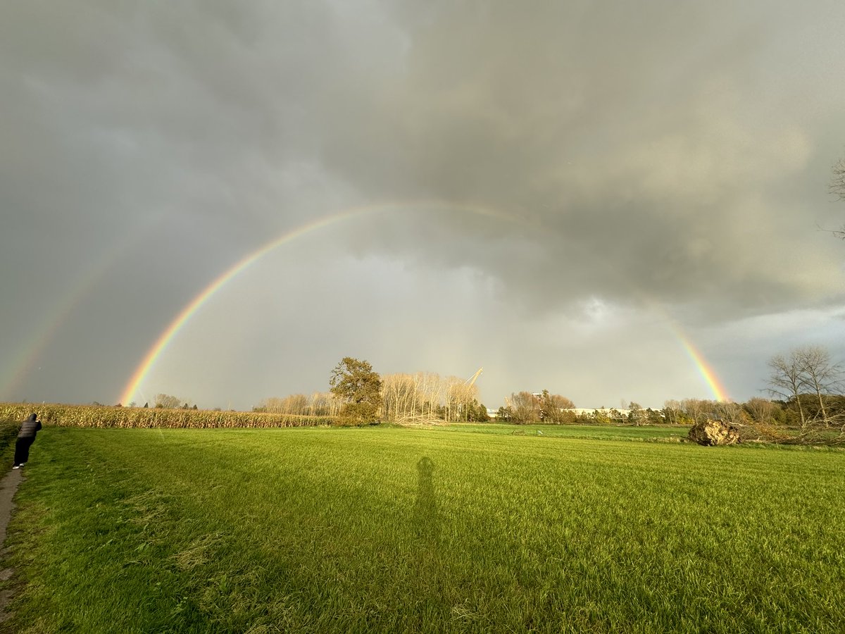 Kultuz's tweet photo. #vrtweer Londerzeel, 16.00u https://t.co/kMuYun49mO