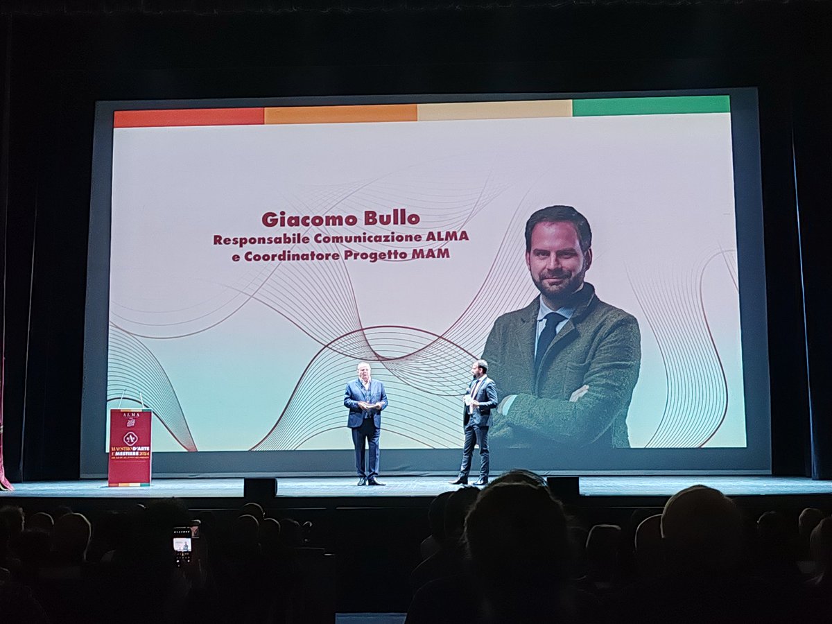 EdTroiano's tweet photo. SCINTILLANTE CERIMONIA al Teatro Regio di #Parma per i 20 anni di @Alma_School e per i 23 Premi ai MAESTRI D'ARTE.
Il saluto del Presidente Alberto #FIGNA
Conclusione gourmet con @theonlyparmesan e #Prosciutto Parma
@parmawelcomeoff @paoloigna1 @sassi_mario @Andrea_Radic https://t.co/1hLI4BEcxo