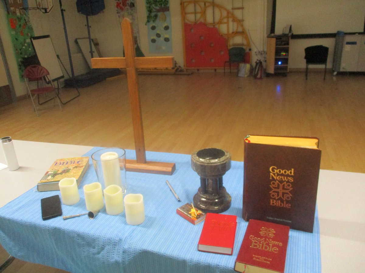 We had two lovely visitors from the local church come to talk to Y4s and Y6s about Christianity today. The children listened carefully and asked lots of thoughtful questions! <a href="/OwlerBrookC7/">Owler Brook Y4</a> <a href="/OwlerBrookC8/">Owler Brook Y4</a> <a href="/OwlerBrookC12/">Owler Brook Y6</a> <a href="/OwlerBrookC13/">Owler Brook Y6</a> #OwlerBrookRE
