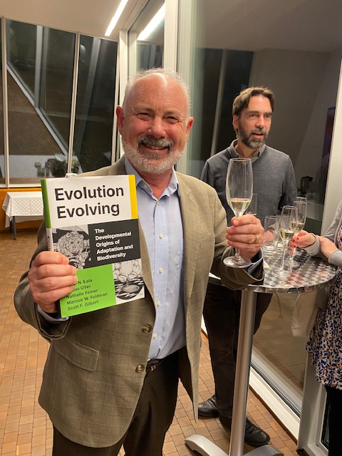 Evolution Evolving (@evoevolving) on Twitter photo Scott Gilbert with his new book, at the Evolution Evolving book launch event at the <a href="/KLIAustria/">KLI: A Home to Theory that Matters</a> last week.
'Evolution Evolving' is published by <a href="/PrincetonUPress/">Princeton University Press</a>
Find out more at evolutionevolving.org Scott Gilbert with his new book, at the Evolution Evolving book launch event at the <a href="/KLIAustria/">KLI: A Home to Theory that Matters</a> last week.
'Evolution Evolving' is published by <a href="/PrincetonUPress/">Princeton University Press</a>
Find out more at evolutionevolving.org