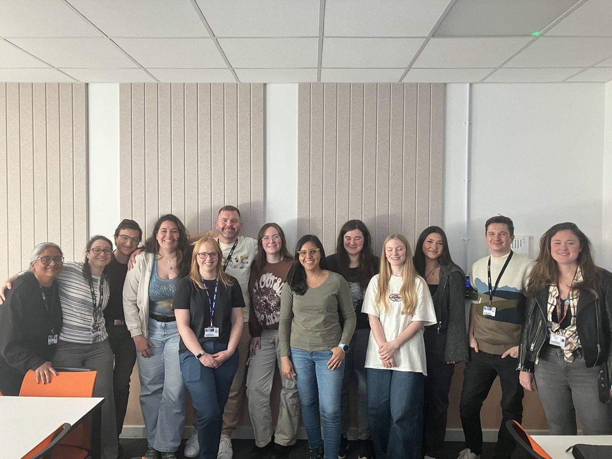 DiseaseMatters's tweet photo. It’s rare we get the majority of the research group in one place (and we are still missing a few elusive ones), but this is the current rag tag bunch I get to spend some time with these days 🥰 @DerbyUni https://t.co/JvsGvdRkfI