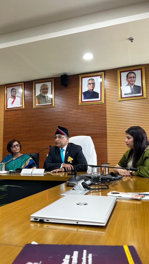 NITIAayog's tweet photo. Advancing Governance in Sikkim!

75 government officials from Sikkim, including departmental secretaries and district representatives, participated in NITI Aayog’s Orientation and State Adoption Workshop in Gangtok under the #StateSupportMission.  

Through #NITIForStates platform, partnerships are being built to exchange best practices, innovations, and strategies across 10 key sectors, driving impactful governance at the grassroots.  

Learn more about the collaborative efforts at https://t.co/ePoqBIdCxa

#NITIAayog #NITIForStates #TransformingIndia #PMOIndia