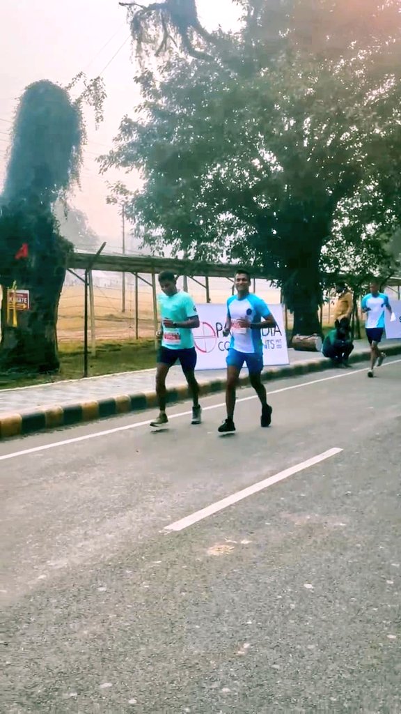 PRODefDehradun's tweet photo. An incredible show of enthusiasm and stamina by #RIMC cadets at the Dehradun #NavyHalfMarathon.

58 cadets of #TeamRIMC, led by the  Commandant, Trg Officer &amp; faculty members, displayed great sporting spirit &amp; commitment with an outstanding run performance.

#RIMC
#FutureLeaders https://t.co/xnomg3p6k7