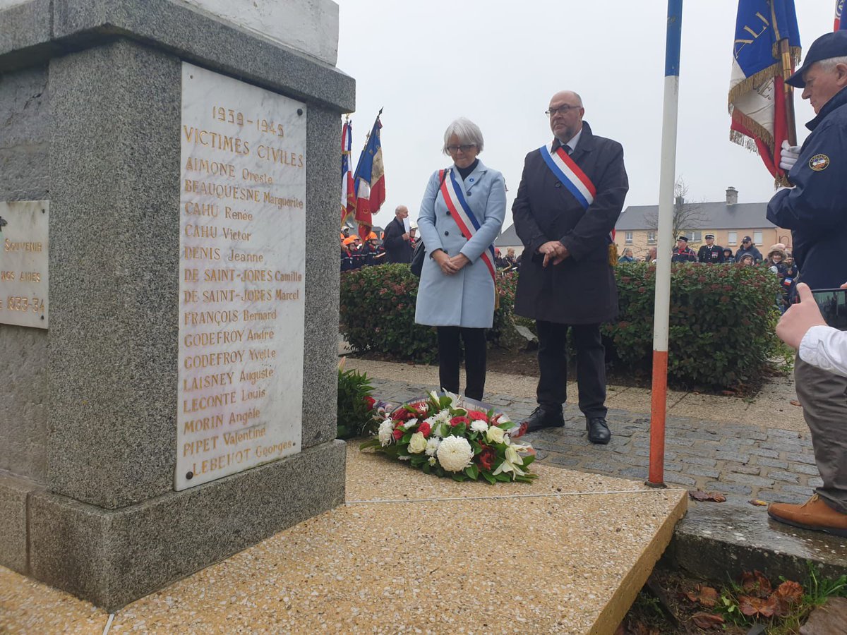 StTRAVERT's tweet photo. A Cerisy La salle avec #ValérieLeconte, ma suppléante. 
Pour nos blessés de guerre.
Pour nos orphelins, nos veuves et veufs de militaires tombés pour la France 🇫🇷.
Pour nos anciens combattants, héros d’hier.Pour nos soldats engagés pour la France 🇫🇷 et nos valeurs. #11Novembre https://t.co/pBMj5XhNLf