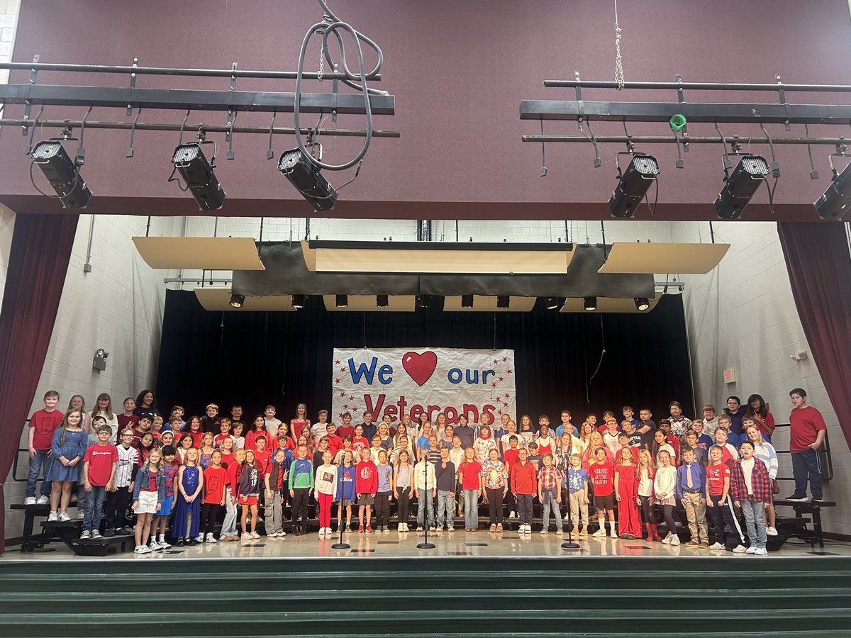 SCE is proud to salute our Veterans. Thank you for your service to our county. We honor you today and everyday. 🇺🇸❤️🇺🇸#newpalproud @SouthernHancock <a href="/JKehrt_SCE/">Jan Kehrt</a> <a href="/SCEMrDehr/">SCE Assistant Principal</a>