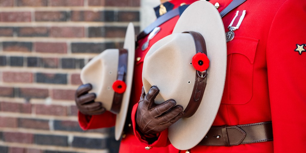 On this #RemembranceDay, we stand together to pay tribute and remember the brave individuals who have served and continue to serve Canada in times of war, military conflict and peace. #WeRemember #LestWeForget #CanadaRemembers