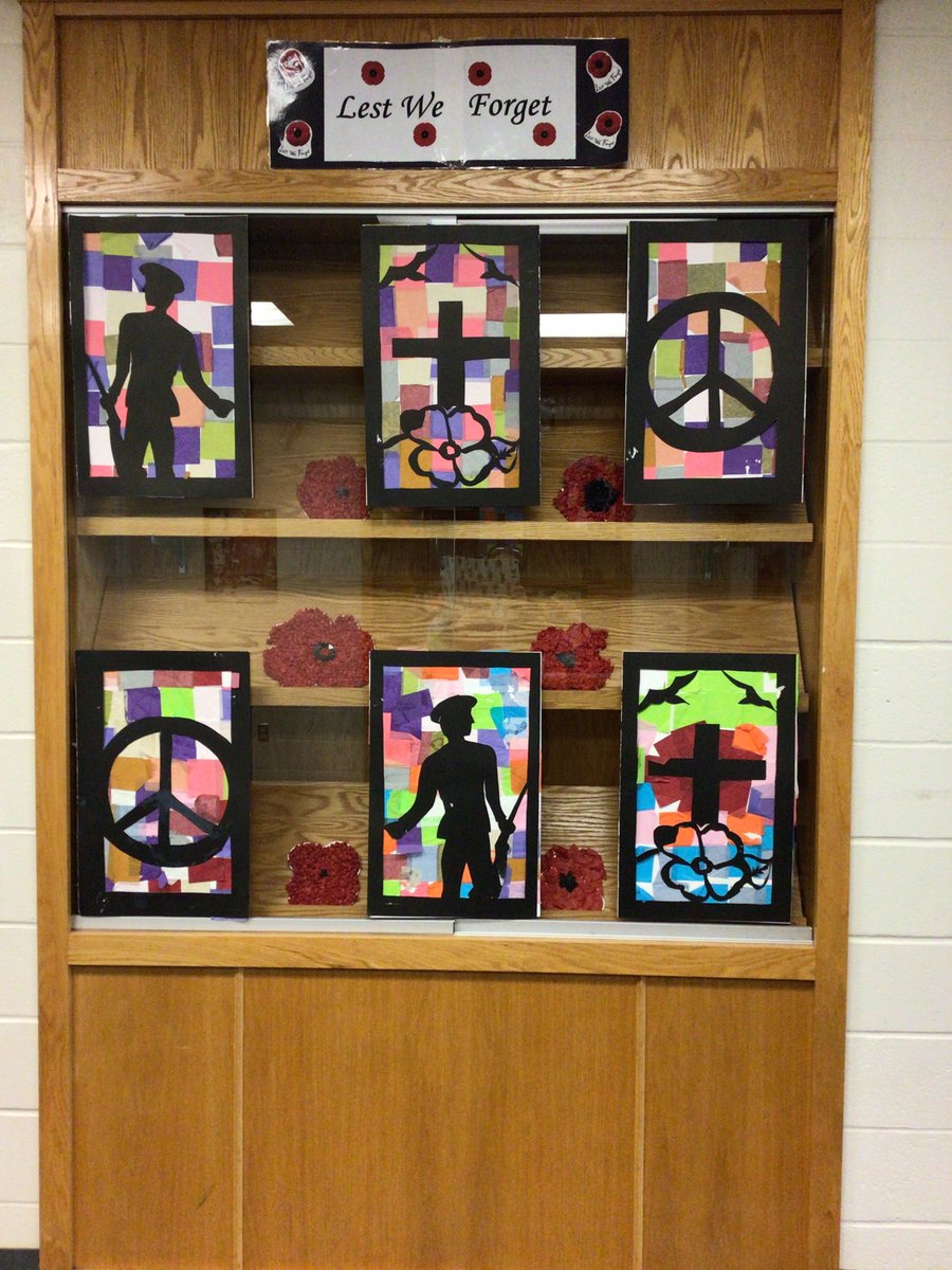 Some of the Remembrance Day displays from our assembly lead by our wonderful Grade 5s. 

The first display is a collaboration of the school through completing individual poppies.

@ElizabethParkEl