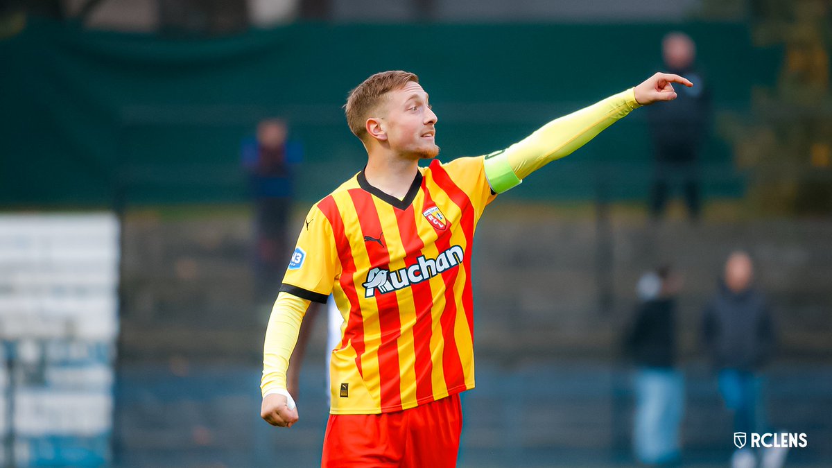 RCLens's tweet photo. Jamais 2⃣ sans 3⃣ (buts)
👉 https://t.co/CdXgbqRfnC
#RCLESSG #MadeInGaillette #N3 https://t.co/JXpZUET9C2