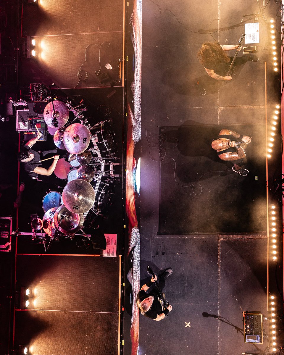sepulturacombr's tweet photo. Last night, BELFAST cranked it ALL the way up with a sold-out show—pure chaos! 🤯 We seriously think you were one of the loudest on this EU tour! 🔥 https://t.co/N9LIsDqUQ3
