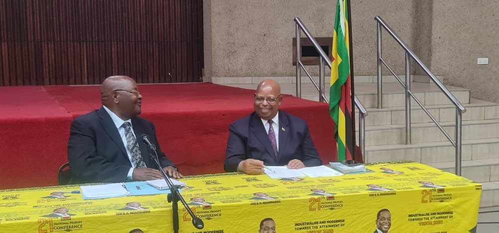 chrissy10charu's tweet photo. Today, the Zanu-PF Party held a Policy and  Coodinating meeting at the Party HQ which was chaired by the Secretary General Dr O. M Mpofu. 

Issues on the agenda included the post mortem of the Bulawayo 21st National People's Conference and the state of the party
@ZANUPF_Official https://t.co/xoKiDx7nQN
