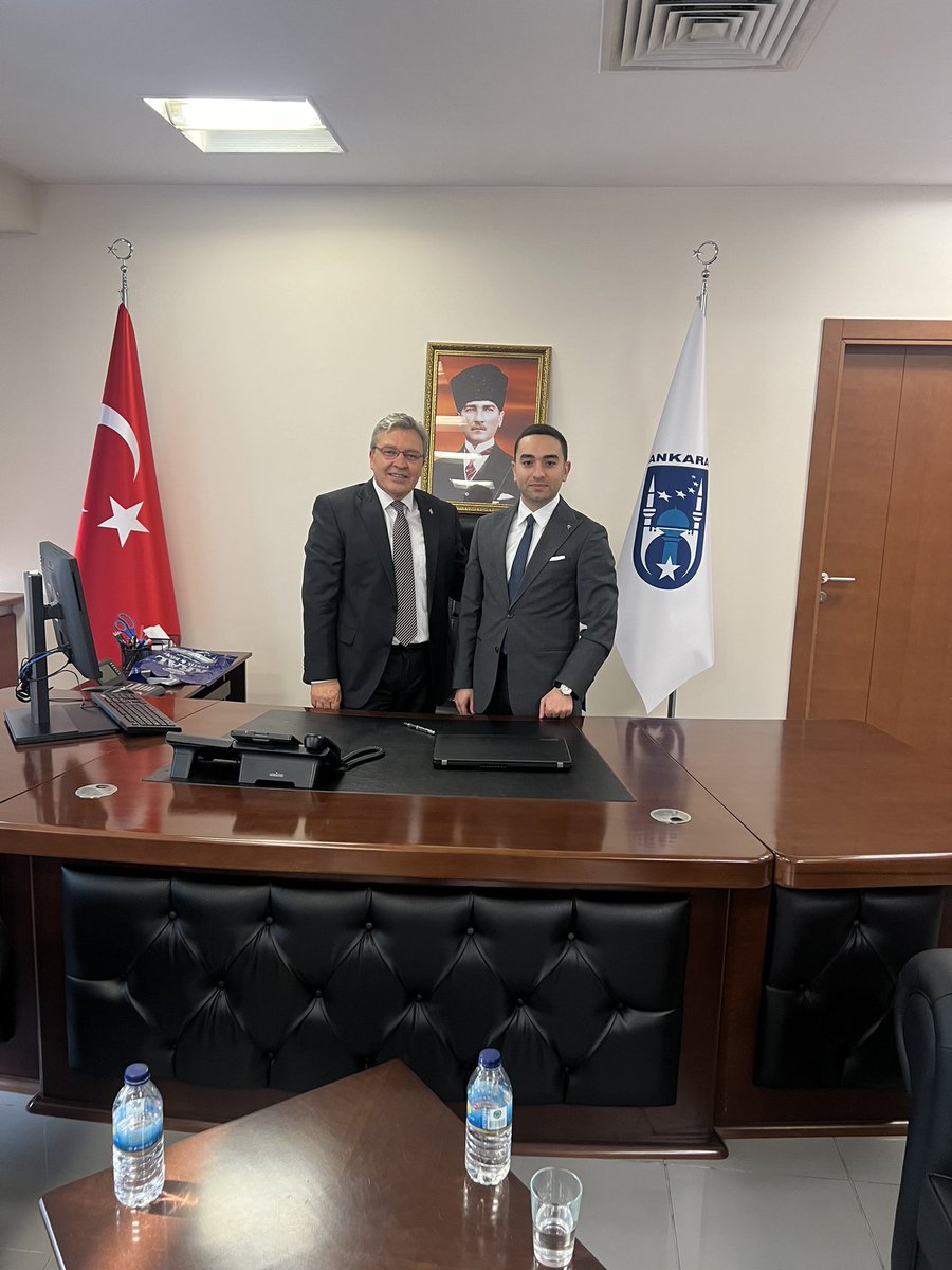 Ankara Büyükşehir Belediye Başkanı Sn. <a href="/mansuryavas06/">Mansur Yavaş</a>’ın danışmanlığı görevine getirilen kıymetli büyüğüm ve başkanım Sn. <a href="/feramuzustun/">Feramuz Üstün</a>’e hayırlı olsun ziyaretinde bulundum. Yeni görevinde başarıları diliyorum.