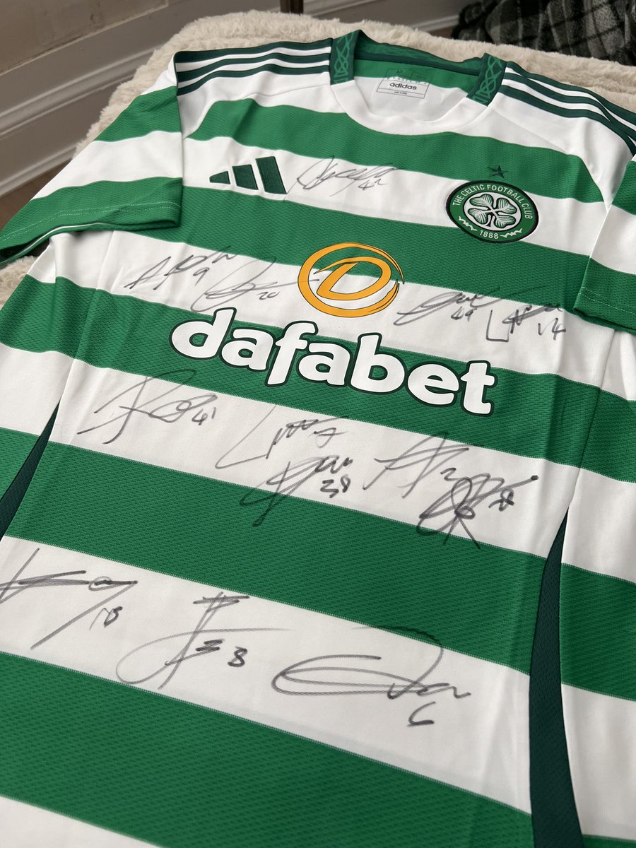 regs_tumilty's tweet photo. 👨🏻 MO COMPETITION 👨🏻

WIN A SIGNED @CelticFC SHIRT🍀

Donate £10 to my @MovemberUK link below and comment ‘Celtic shirt’ for 1 entry to the competition, as many entries as you like! 

https://t.co/yd7FFsXOxo

Winner announced at the end of the month! Thank you 👨🏻💚 https://t.co/6z3zqIQBJK