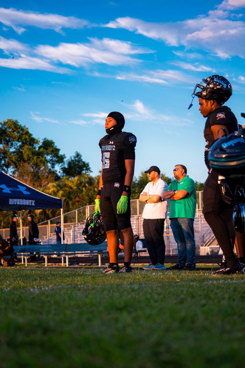 kai_sain6's tweet image. Sophomore Season Highlights
hudl.com/v/2Q7hdj
@river_boyz1 @tjonesamazing @mikehall_32 @CoachHeadley @JerryRecruiting @larryblustein @EraPrep