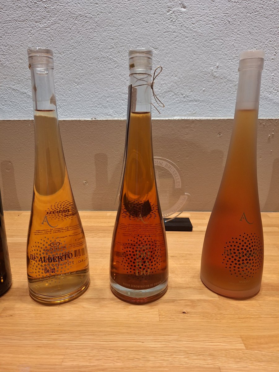 #SherryweekYMasAlla, no solo <a href="/VinosJerez/">Vinos de Jerez</a> sino también elaboraciones similares, de las que destacaría los #Dorados y #Palidos de <a href="/DORueda/">D.O. Rueda</a> #GrandesVinos de #CrianzaOxidativa y o #CrianzaBiologica máximo exponente <a href="/BdeAlberto/">deAlberto</a> #SolerasYCriaderas #OneYear365Sherrys #OneDayOneSherry