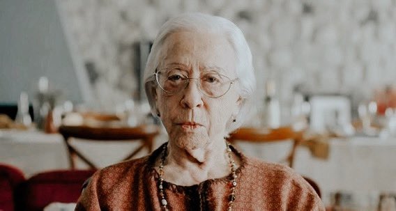 odanwill's tweet image. em ainda estou aqui, walter salles nos transporta para um brasil não tão distante através de uma fotografia cirúrgica e com alma, acompanhando eunice (interpretada por fernanda torres) em sua busca incansável por justiça pelo marido rubens (selton mello). o filme nos relembra de…