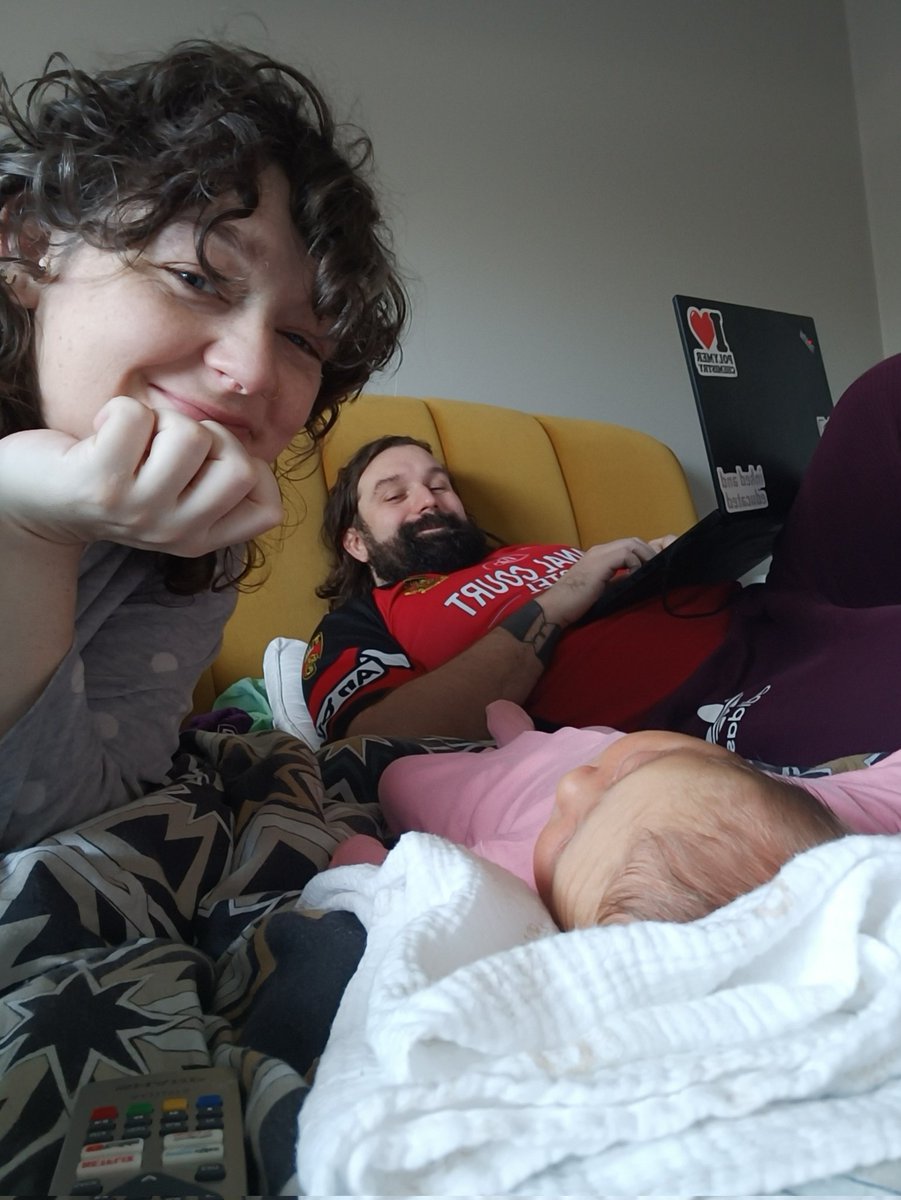 Dr. Leeanne Hinch ✨🌼✨ (@spillzhinch) on Twitter photo Thrilled to say, our new bestie arrived almost a week ago and we're absolutely besotted. Baby Fódhla, welcome to the pack! 💕 Thrilled to say, our new bestie arrived almost a week ago and we're absolutely besotted. Baby Fódhla, welcome to the pack! 💕