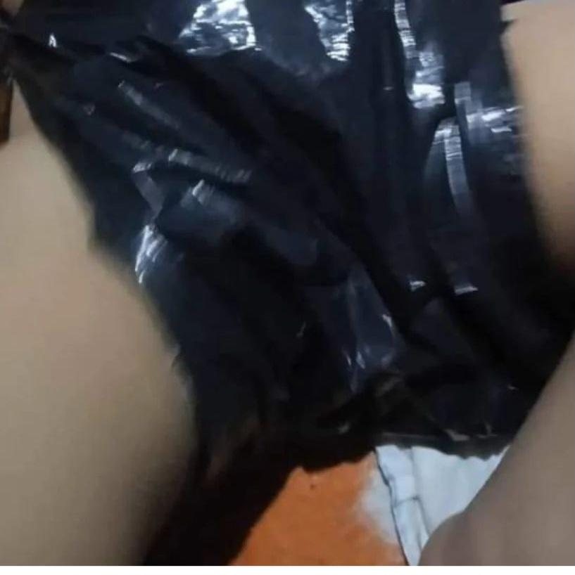 Please donate to me to bring food, milk, and diapers for my child. They are crying from hunger, please
gofund.me/b05ddddf