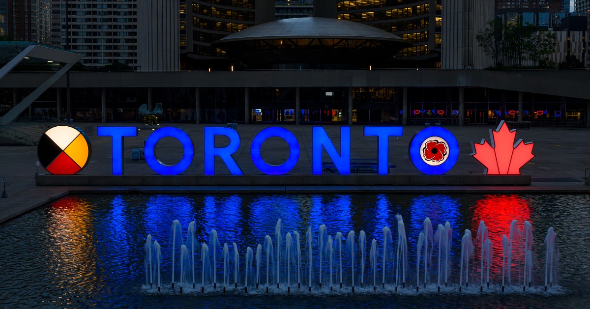 On the 11th hour of the 11th day of the 11th month, we stop to honour those who have made the ultimate sacrifice &amp; those who have served Canada. May we never forget their courage &amp; sacrifice.

Please join us for a moment of silence at 11 a.m. for two minutes. #RemembranceDay