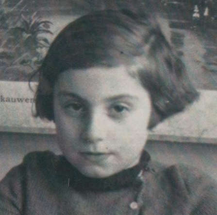 11 November 1928 | A Dutch Jewish girl, Betje Philips, was born in Amsterdam.

In February 1943 she was deported to #Auschwitz and most probably murdered in a gas chamber after the selection.