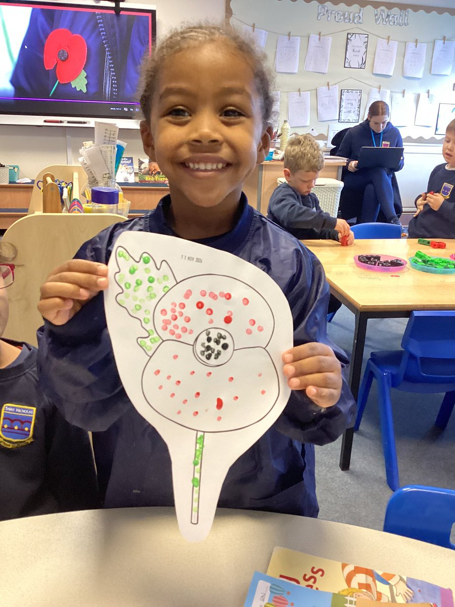 StNicksEarly's tweet photo. #StNicksReception immersed themselves in different remembrance activities today. They made wreaths and poppies as well as painting poppy fields and poppies. #StNicksRespect #StNicksCommunity https://t.co/RQqAsBa41W