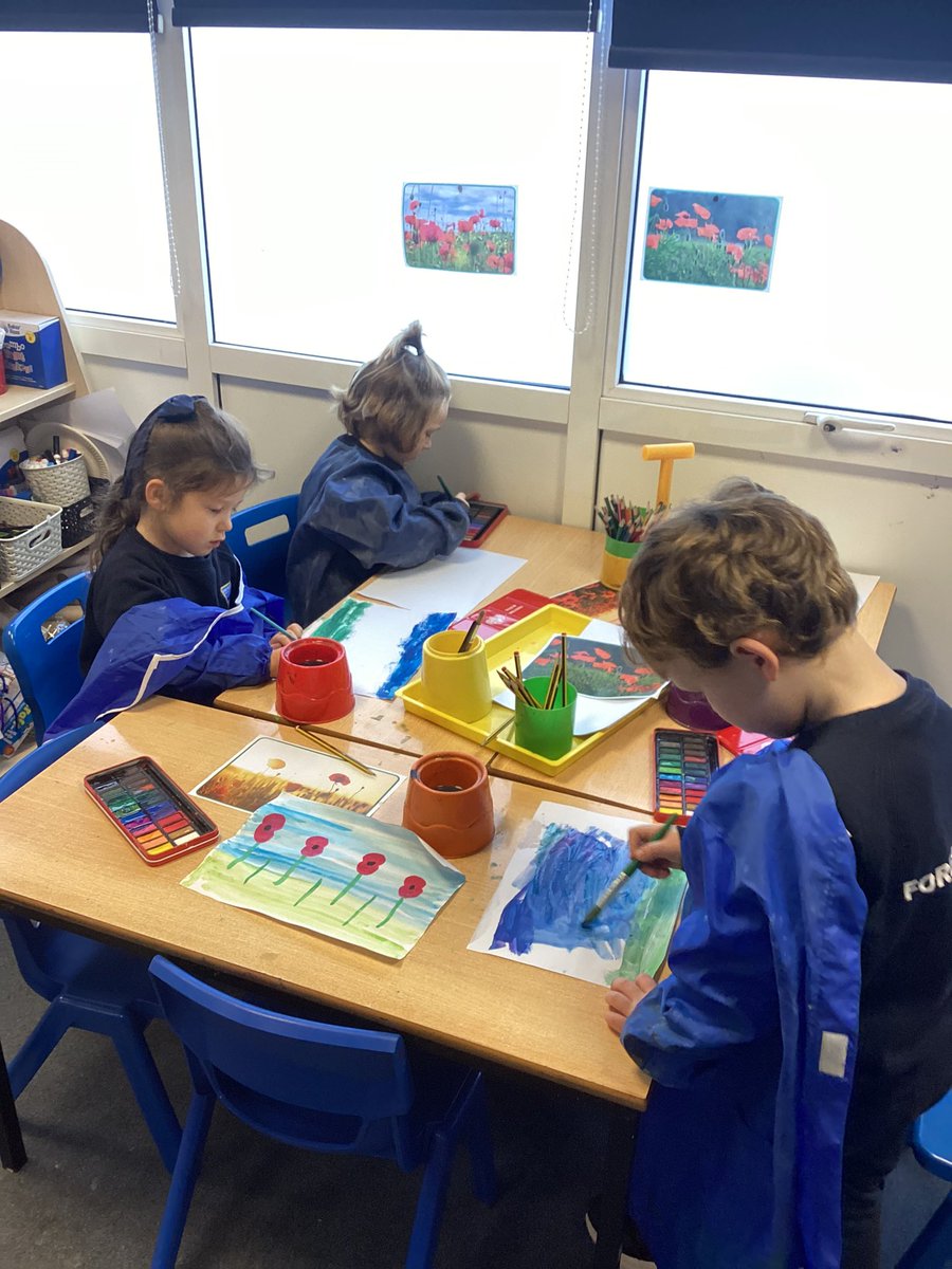 StNicksEarly's tweet photo. #StNicksReception immersed themselves in different remembrance activities today. They made wreaths and poppies as well as painting poppy fields and poppies. #StNicksRespect #StNicksCommunity https://t.co/RQqAsBa41W