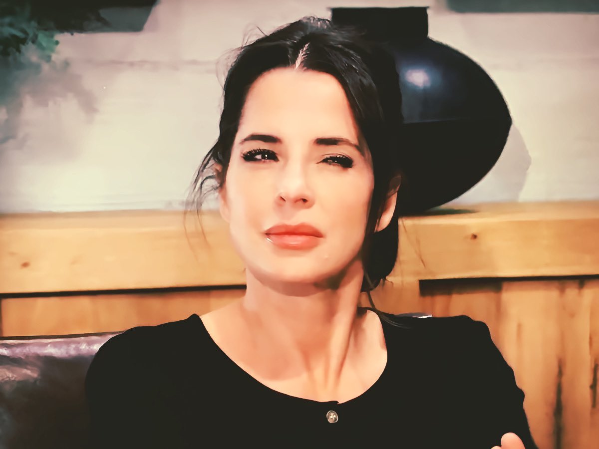 LSA8M's tweet image. #SamSurvives #IStandWithKelly 💗

How would you all feel if they brought Kelly back as a NEW character?!  💭 

👍🏻 or 👎🏻