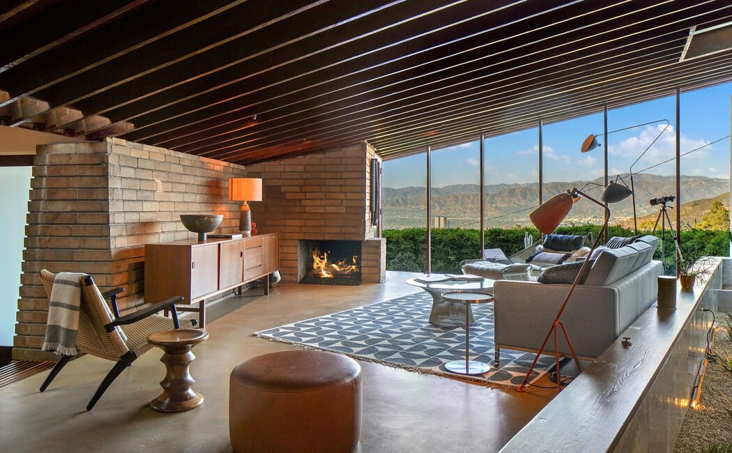 Mid-Week Inspiration // The Bergren Residence by John Lautner

Images by Noel Kleinman