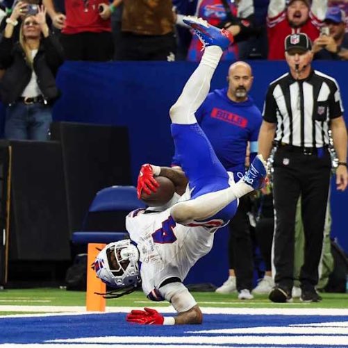 DaveMyersBIB's tweet photo. With all the injuries to the #Bills offensive skill players…

Can someone tell James Cook to find a new TD celebration?

Please and thank you. 

#GoBills https://t.co/SjDu9Ooh5U