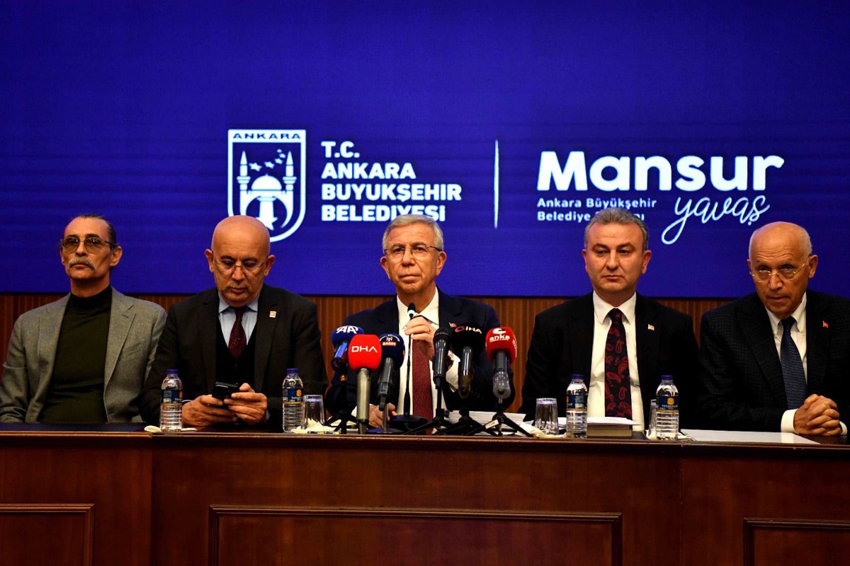 Ankara Büyükşehir Belediye Başkanımız Mansur Yavaş, bugün yaptığı basın toplantısında, şeffaf belediyecilik anlayışıyla atılan tüm iftiraların asılsız olduğunu ortaya koydu. Halkımıza doğruları ve gerçekleri sunarak iftiraların karşılıksız kaldığını gösterdi. Ankara’mız için