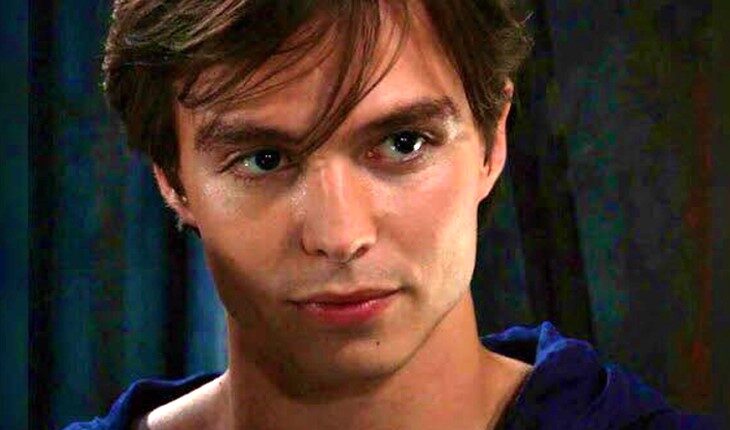 BGenoacity9002's tweet image. #SamSurvives Helena Cassadine did a little kidnapping here, a little kidnapping there. She has Sam (revenge on Alexis), Spencer (planned to turn him into a Starvos-clone), &amp;amp; Emily (she hated her) to name but a few. Her captives all work together to escape. #IStandWithKelly #GH