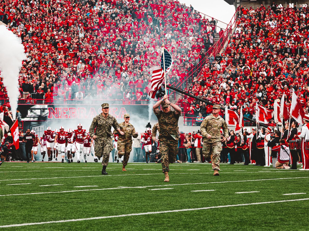 Huskers's tweet photo. Today we honor the brave men and women of our Armed Forces and their commitment, courage and sacrifice to protect our freedom every day.

#GBR x #VeteransDay 🇺🇸 https://t.co/6hlKhmXzOq