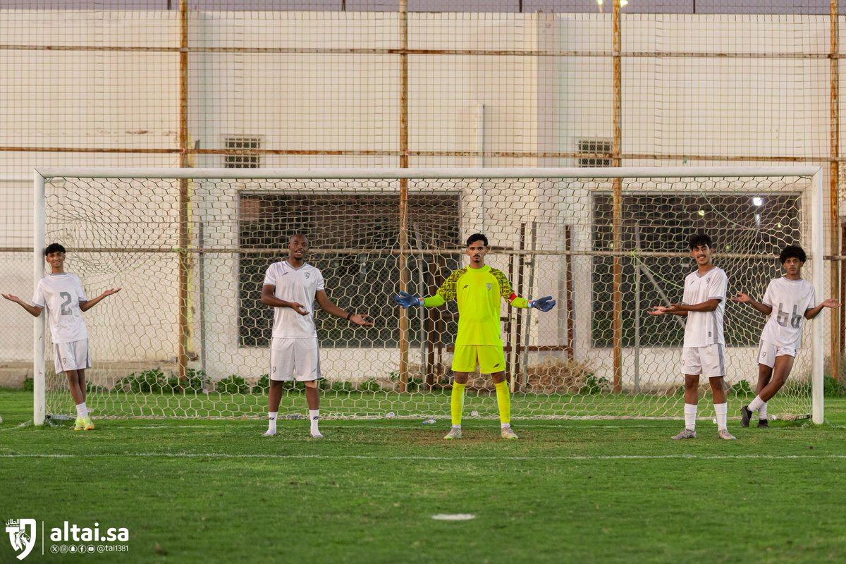 📸| حيوا معنا أبطال الكلين شيت 🫡🩶
.
#الطائي_الترجي 
#مستقبل_الطائي #طائي_18
#الطائي #فارس_الشمال