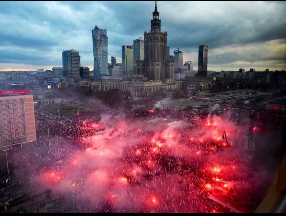 Benji_dogs's tweet photo. @trzaskowski_ @warszawa Tu jest Polska 🇵🇱👇 https://t.co/Fgp86FhgmO